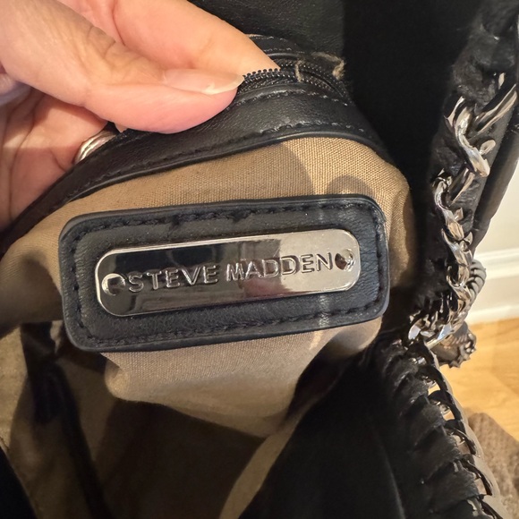 Steve Madden Black Quilted Chain Shoulder Bag - Picture 5 of 7